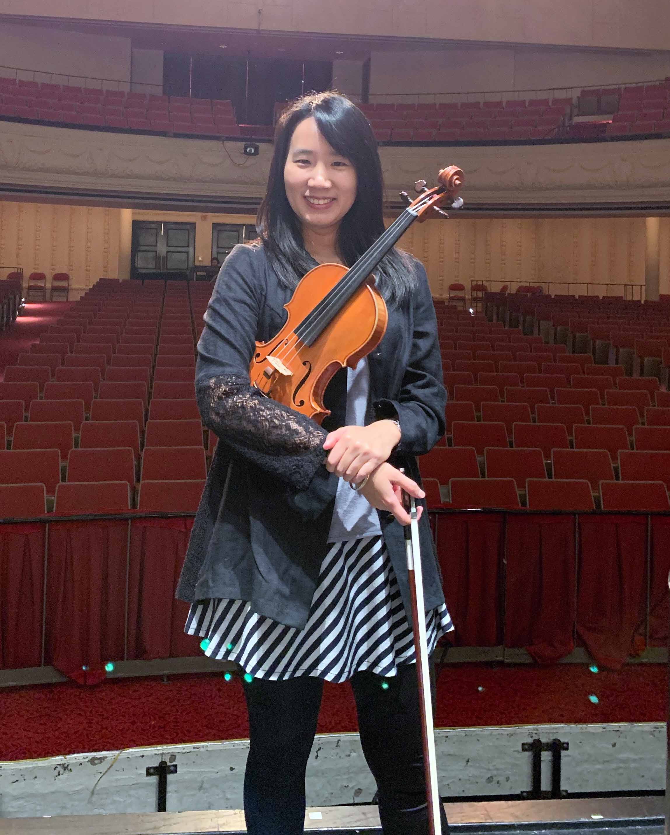 Mu-Chi Hsieh, violin lesson teacher at The Music Shoppe of Springfield, Illinois